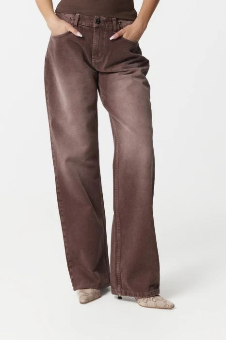 BROWN LOOSE JEANS